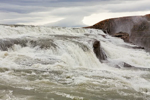 Wodospad Gullfoss, w pochmurny dzień — Zdjęcie stockowe