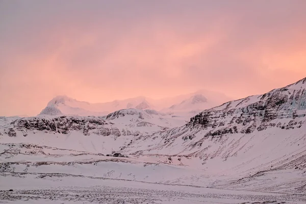 Vaaleanpunainen Auringonlasku Vuorella Snaefellsnesin Niemimaalla Islanti — kuvapankkivalokuva