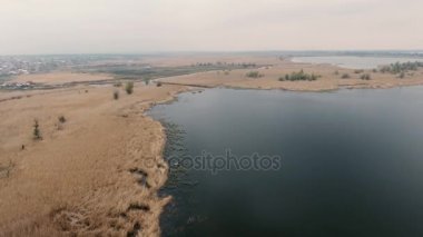 Cuvry coastine ve girişleri ile Dnipro nehrinde küçük adacıklar hava atış