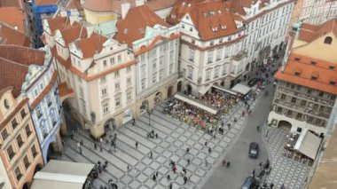 Eski Şehir Meydanı üzerinden vurdu şaşırtıcı kadar aşağı bakış açısı sonbaharda