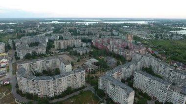 Yuvarlak multistoreyed apartman blokları inkherson il Ukrayna Hava atış