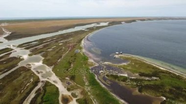Ofdzharylhach Adası ve vahşi manzara yaz aylarında vurdu anteni