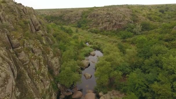 Astonishing Bird Eye View Mysterious Ravine Rocky Hills Looking Old — Stock Video