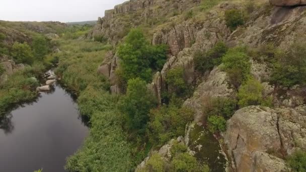 마법의 흐르는 우크라이나에서 협곡에는 놀라운 있습니다 항공기 — 비디오