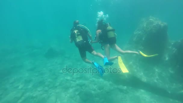 Kemer Turkije Juli 2017 Een Spannend Beeld Van Twee Duikers — Stockvideo