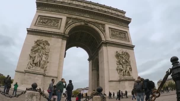 Paris Frankreich November 2017 Ein Rundblick Auf Den Triumphbogen Umgeben — Stockvideo