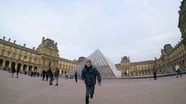 Paris Fransa Kasım 2017 Mutlu Bir Şekilde Cam Bölümü Ağır — Stok video