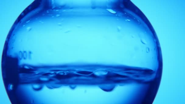 Wide Flask Poured Clean Liquid Medical Laboratory Artistic Macro Shot — Stock Video