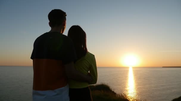 Romantique Garçon Fille Tiennent Sur Côte Mer Noire Profiter Coucher — Video