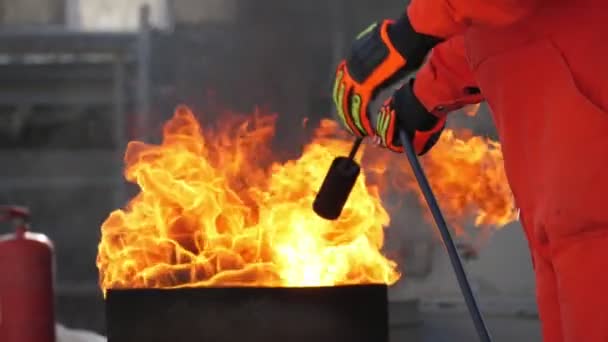 Man Uniform Keeps Flamethrower Black Pot Playing Flame Impressive View — Stock Video