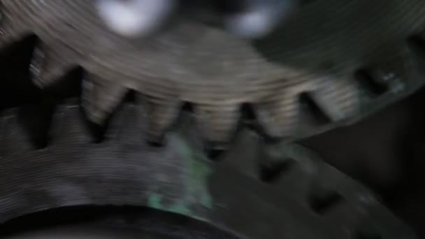Перемещение Гребешков Двух Широких Зубчатых Колес Работающих Современной Автомобильной Коробке — стоковое видео