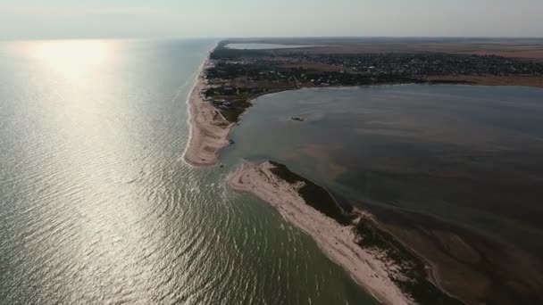 Aerial Shot Semicircular Sand Line Black Sea Shoal Sunny Day — Vídeos de Stock