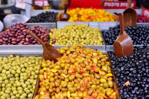 Ελιές στην αγορά Mahane Yehuda στην Ιερουσαλήμ. — Φωτογραφία Αρχείου
