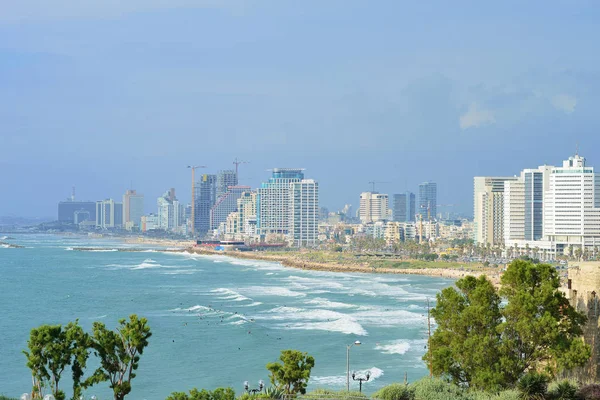 Tel Aviv, İsrail - Nisan, 2017: Görünüm şeridinin Tel AVI