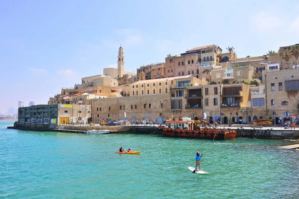 TEL AVIV, ISRAEL - ABRIL, 2017: Casco antiguo y puerto de Jaffa de Te — Foto de Stock