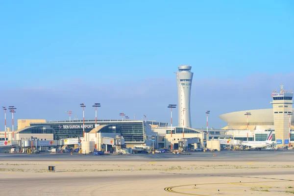 Tel Aviv, İsrail - Nisan, 2017: Yeni Ben Gurion Uluslararası Hava