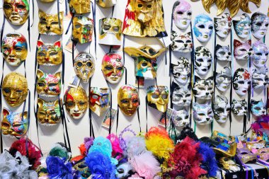 Venice, İtalya - Mayıs, 2017: Geleneksel Venedik Maske deposunda bulunan