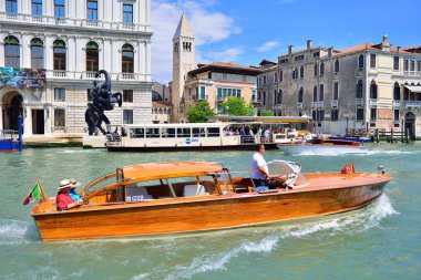 Venedik; İtalya - Mayıs; 2017: Venedik kanallarında. 