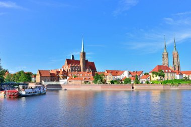 Wroclaw, Polonya - Haziran, 2017: Kilise kutsal görünüm çapraz