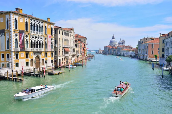 VENICE, ITALY - MAY, 2017: Grand Canal and Basilica Santa Maria — Stock Photo, Image