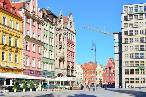 Wrocław - czerwca 2017: Kolorowe budynki na Wrocław — Zdjęcie stockowe