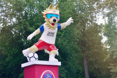 2018 Dünya Kupası ve FIFA Konfederasyon Kupası 2017 kurt Zabivaka resmi maskotu.