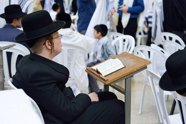 JERUSALEM, ISRAEL - APRIL 2017:  Jewish hasidic pray a the Weste