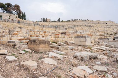 Mount of Olives, Silwan nekropol de dahil olmak üzere üzerinde Yahudi Mezarlığı Kudüs'te en eski mezarlıktır. 