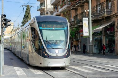 Jerusalem, İsrail - Nisan 2017: Jerusalem ışık demiryolu bir l.