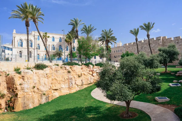 Кам'яні стіни навколо старого міста Єрусалима — стокове фото