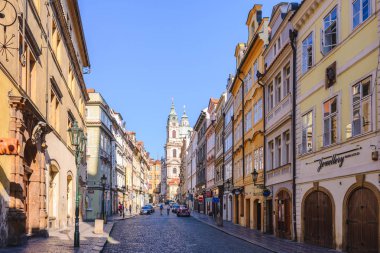 Prague, Çek Cumhuriyeti - Mayıs 2017: Merkez yayalara Prag