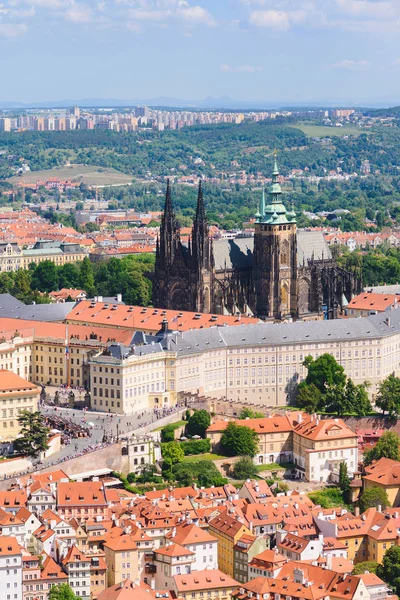 Präsidentenpalast der Tschechischen Republik, St.-Vitus-Kathedrale in Prag — Stockfoto