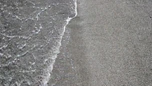 Закатывает на морском пляже с Абове — стоковое видео
