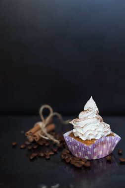 ev yapımı tiramisu cupcakes