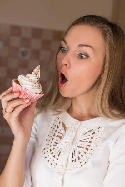 Tiramisu-Cupcakes hausgemacht — Stockfoto