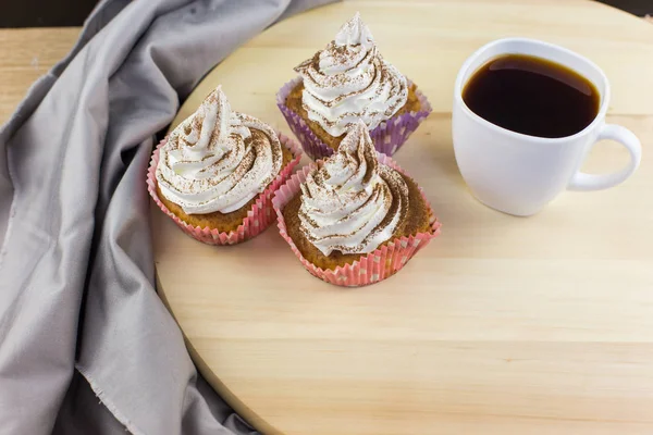ev yapımı tiramisu cupcakes