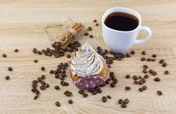 ev yapımı tiramisu cupcakes