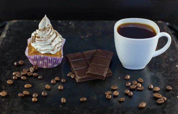 ev yapımı tiramisu cupcakes