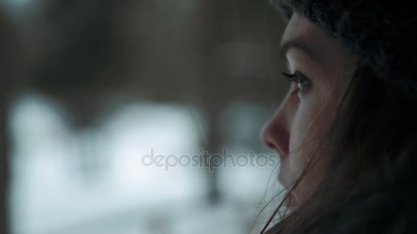 女性の目のクローズ アップ ショット — ストック動画