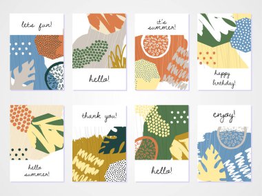 Soyut renkli kolaj özgeçmişi ayarlandı. Kart, broşür ve davetiye tasarımı için el çizimi şablonlar.