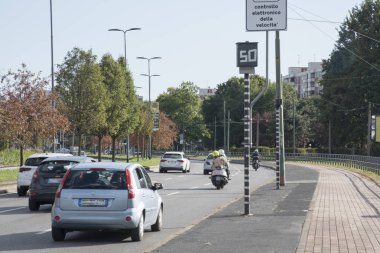 Aparecchiatura per la rilevazione della velocit (autovelox) in viale dei Missaglia a a Milano