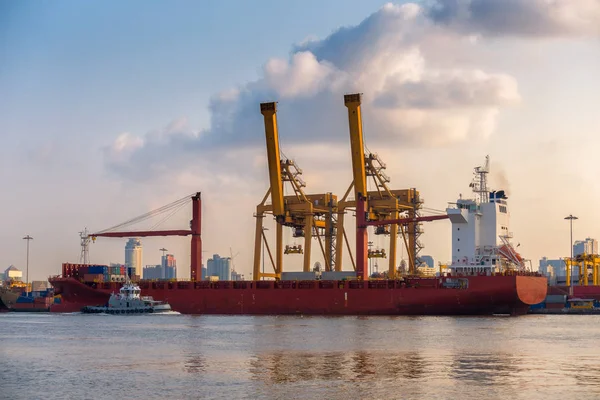 Terminal ve yükleme bağlantı noktası nakliye