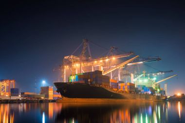 Kargo terminali ve tersane., iş ulaşım.