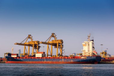 Kargo terminali ve tersane., iş ulaşım