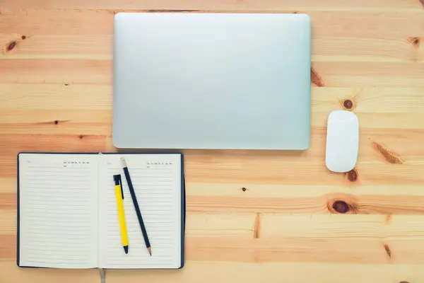 Personal Computer auf dem Tisch Schreibtisch., Konzept von oben — Stockfoto