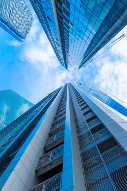 Skycrapers ve iş ceter düşük açılı manzaraya