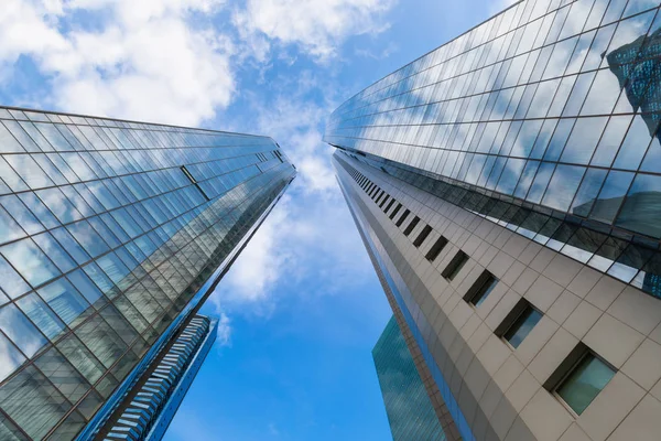 Moderno edificio de rascacielos y centro financiero de negocios —  Fotos de Stock