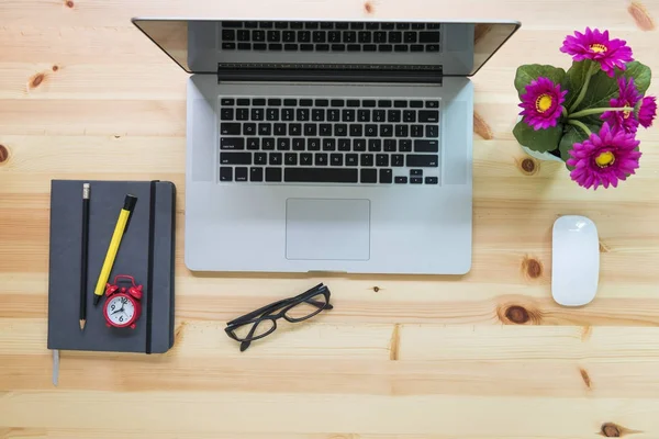 Düzeni çalışma bilgisayar dizüstü bilgisayar ve Gadget'ları 