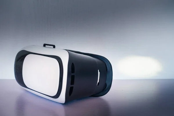Gafas de realidad virtual, Concepto de equipamiento tecnológico futuro — Foto de Stock