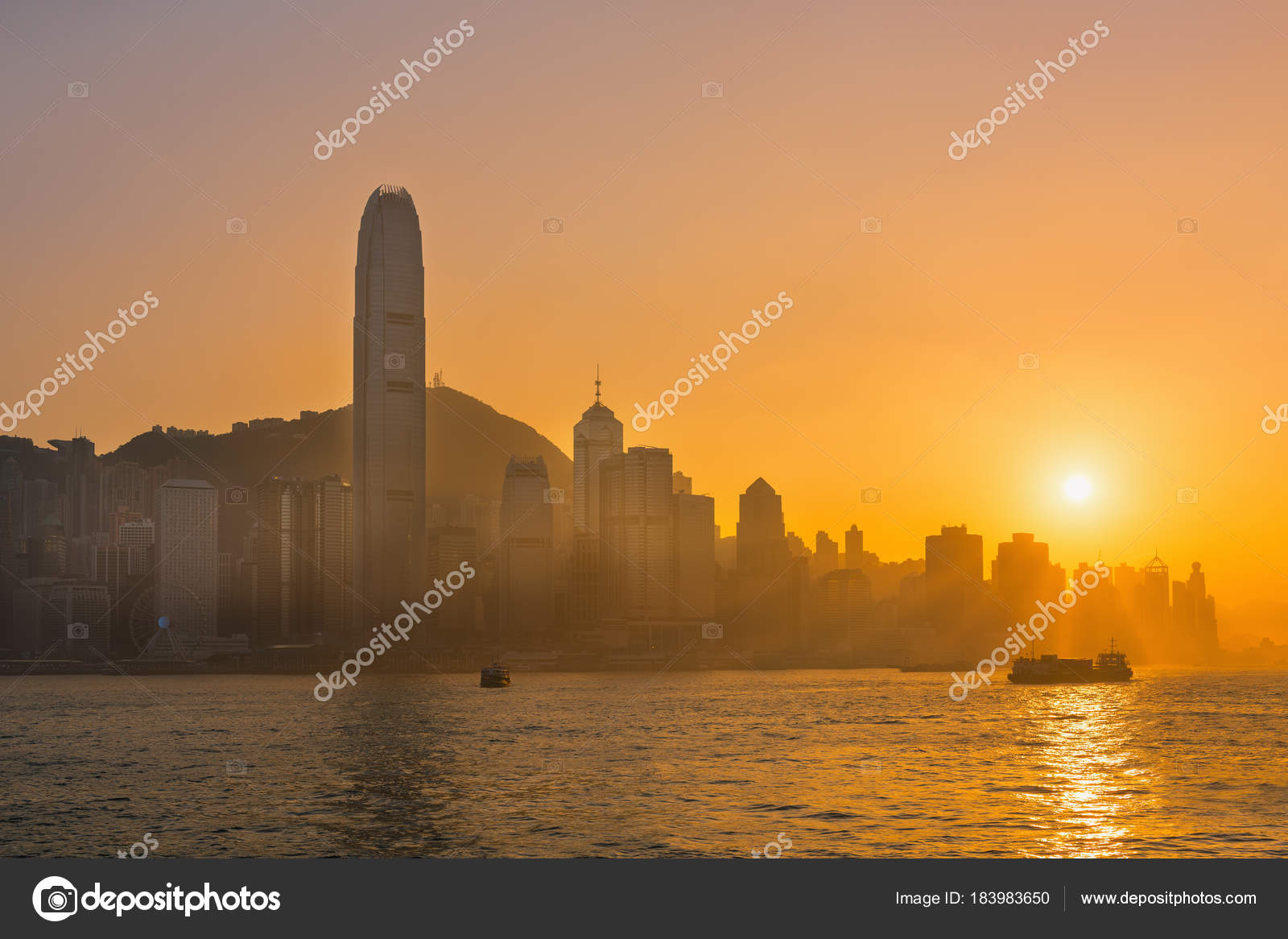 Port Victoria De Hong Kong à Lheure Dor De Scène Coucher